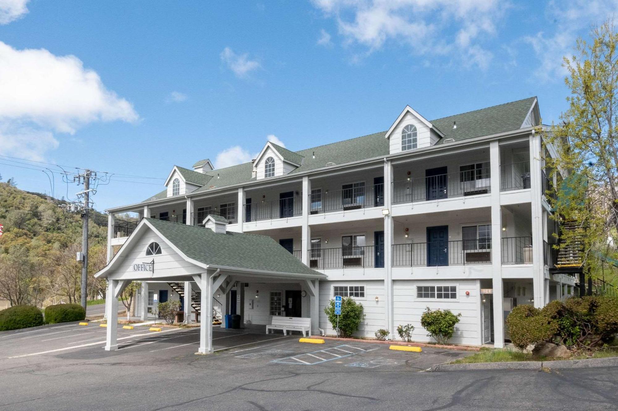 Quality Inn Yosemite Valley Gateway Mariposa Esterno foto