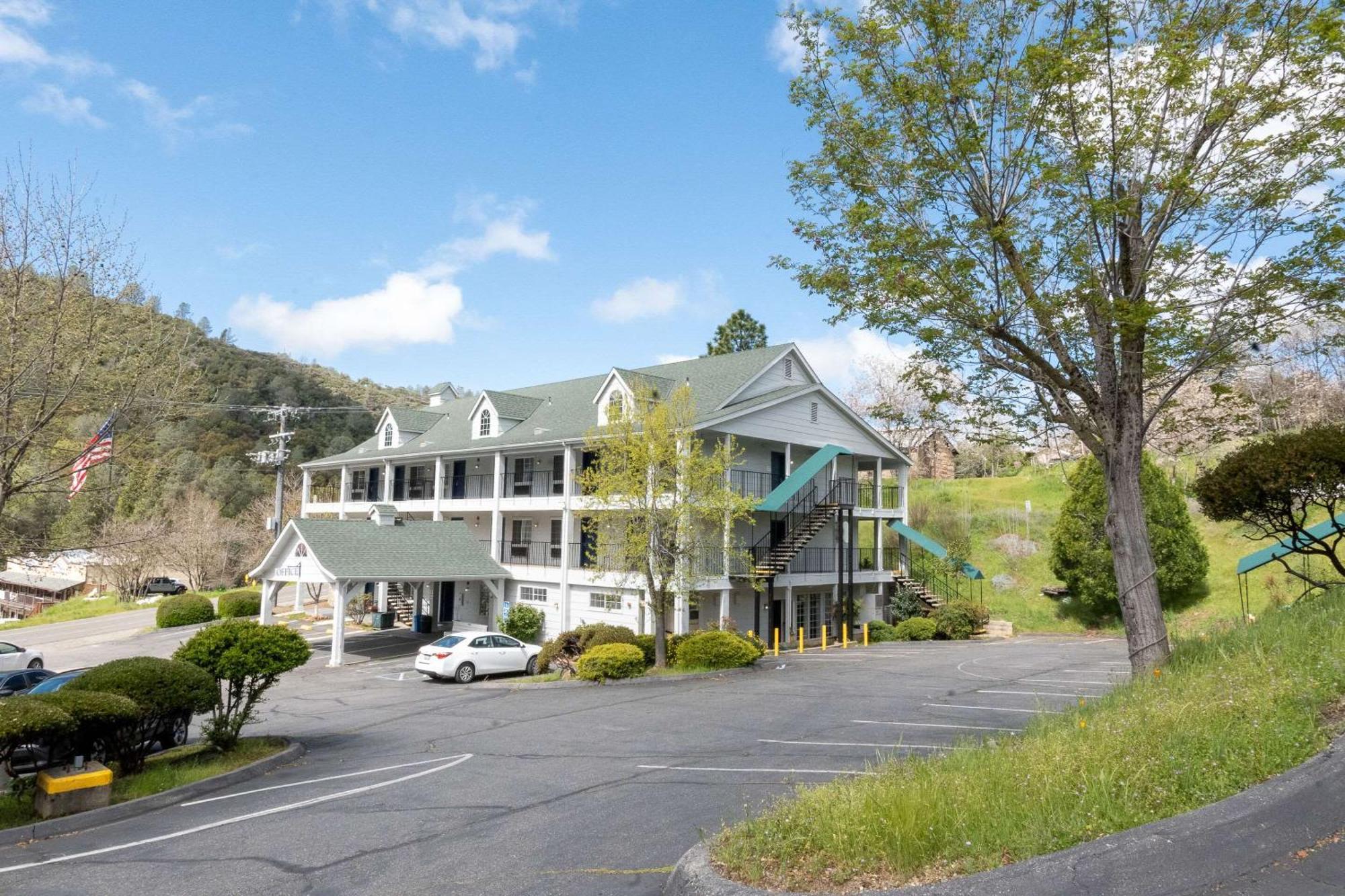 Quality Inn Yosemite Valley Gateway Mariposa Esterno foto